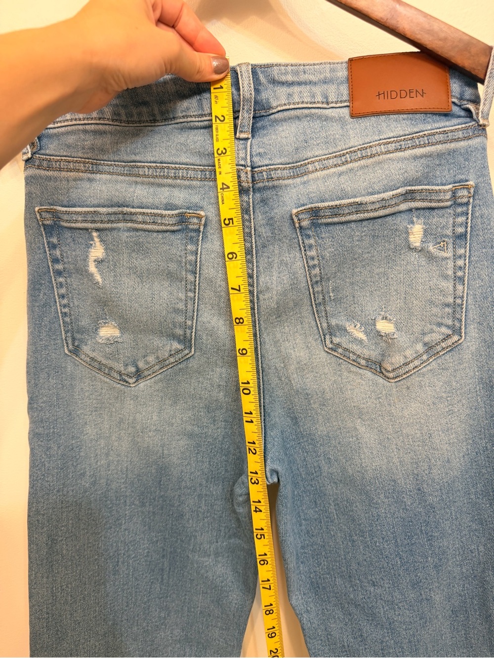Hidden Jeans Light Blue Straight-Leg Crop Jeans - Women - Picture 12 of 13